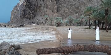 Water gushing from Wadi Tayyib al Ism via Google Maps.